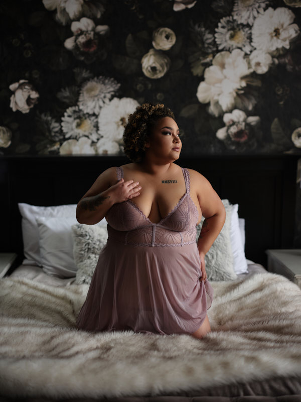 Toronto boudoir photography solo sessions empowerment